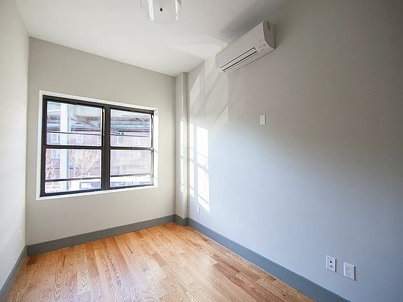 5th image of 86 Suydam St APT 1R