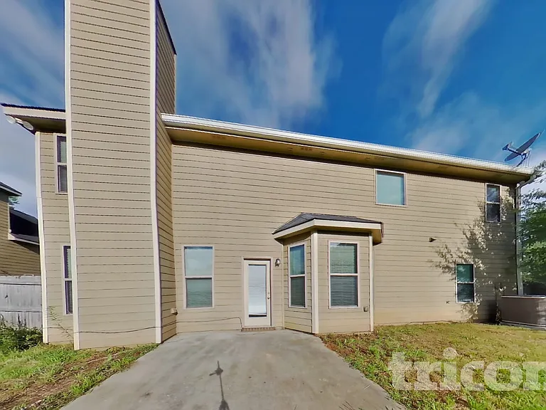 4025 Trimrose Ct — Photo 17