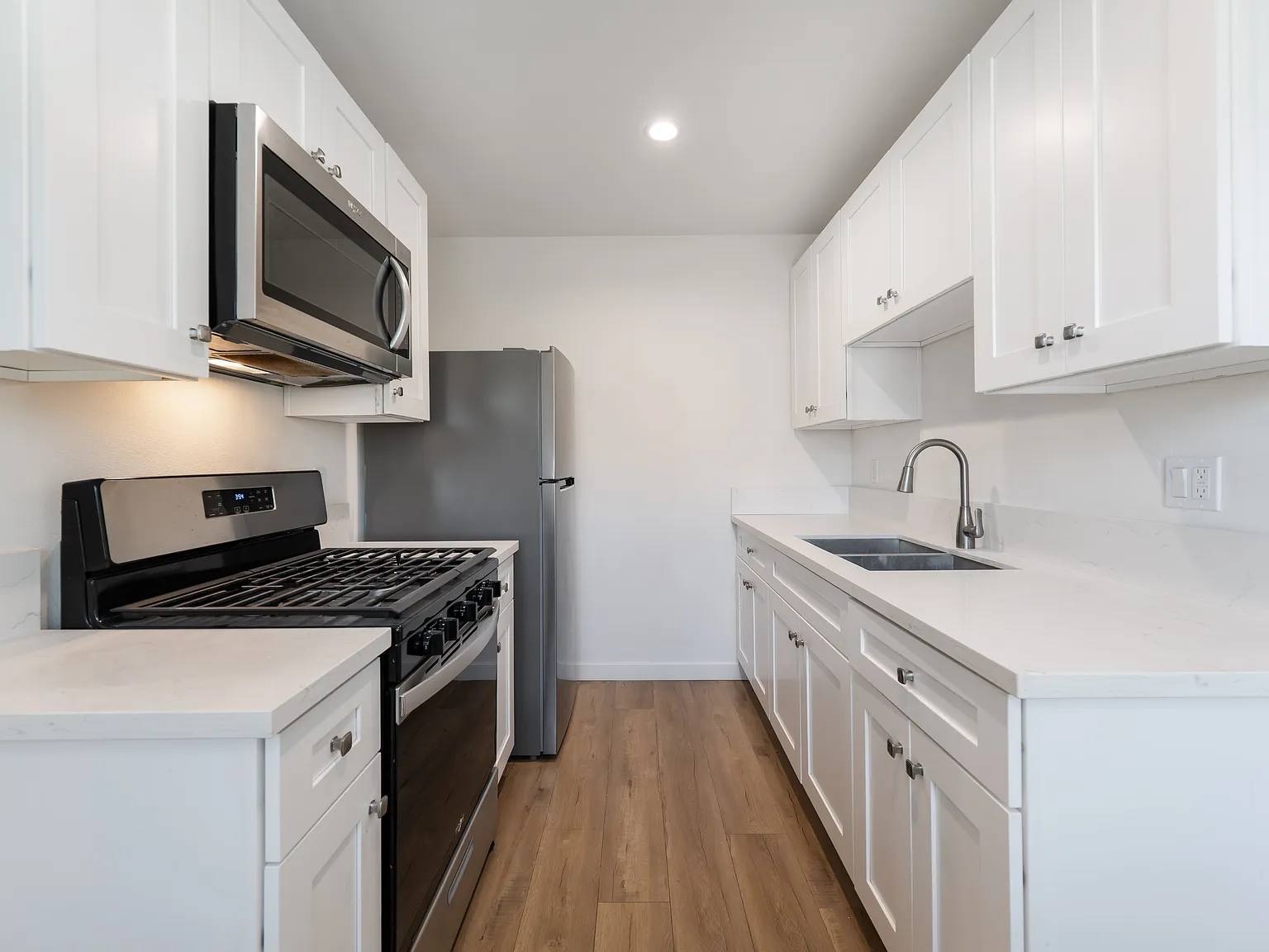 1 bed, 685 sqft, $2,350 — Photo 4