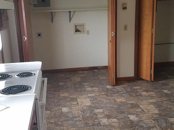 4th image of 26 Haswell Cir APT A