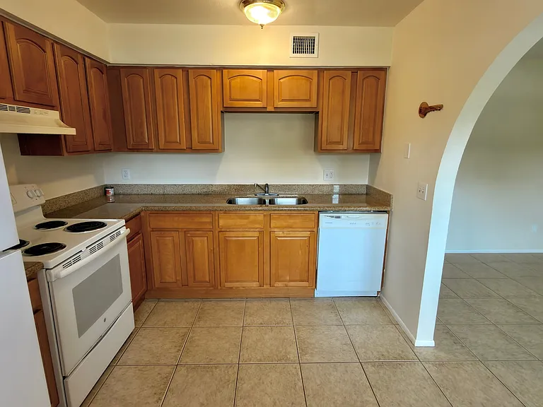 4777-11 Orange Grove Blvd — Photo 10
