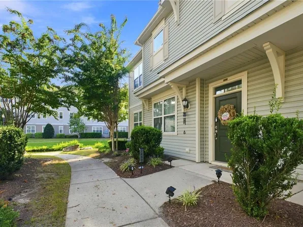 2453 Leytonstone Dr, Chesapeake, VA 23321