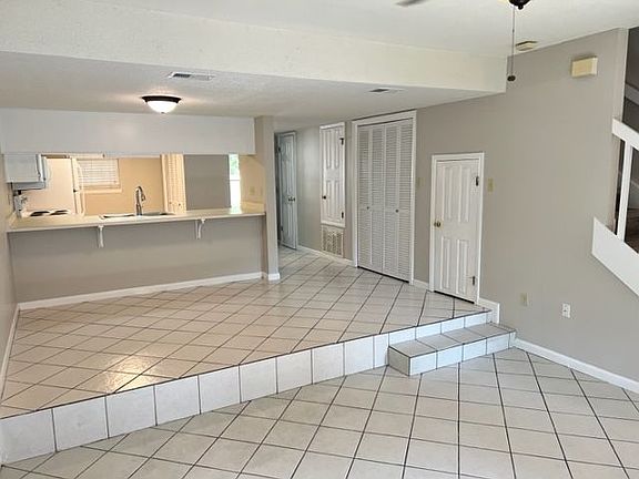 2nd image of 229 Carmel Dr Unit 8
