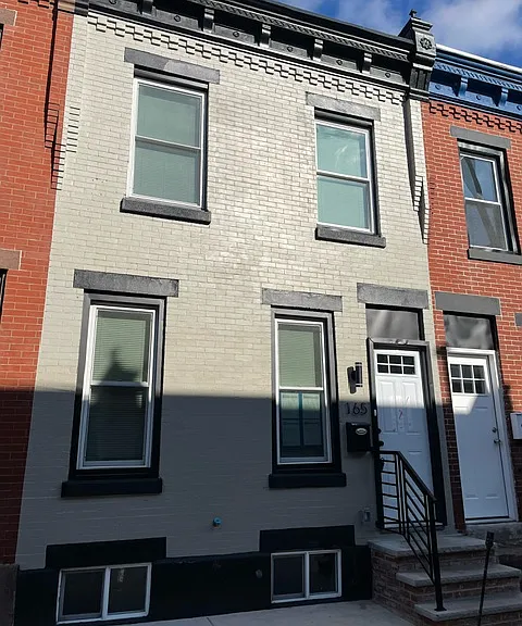 165 W Palmer St — Photo 1