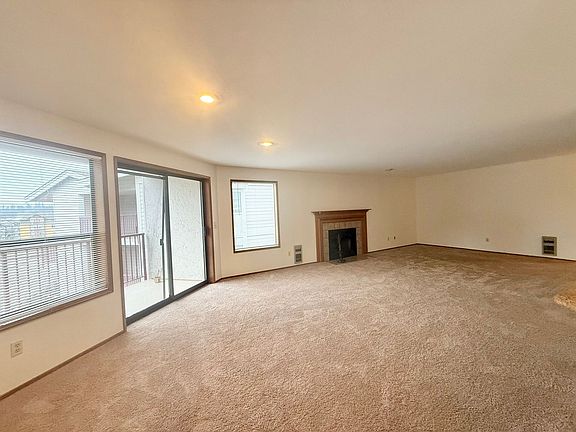 4th image of 9920 NE 119th St APT 206