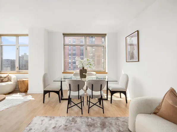 1760 Second Avenue 30C image 2 of 19