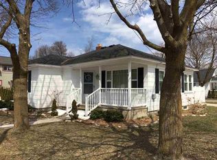 308 May St, Charlevoix, MI 49720