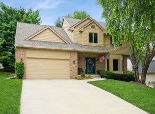 221 S 27th St, West Des Moines, IA 50265