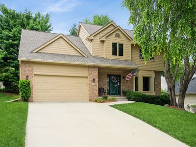 221 S 27th St, West Des Moines, IA, 50265
