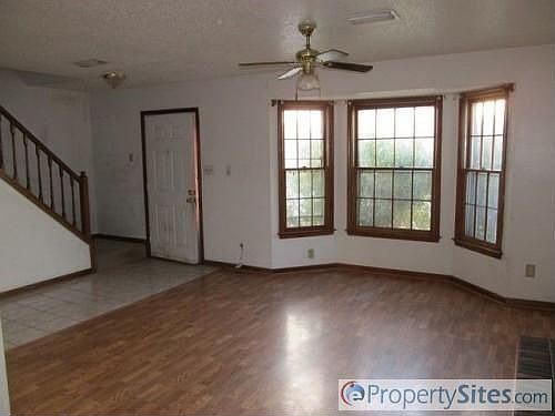 3rd image of 1749 Gravenhurst Dr