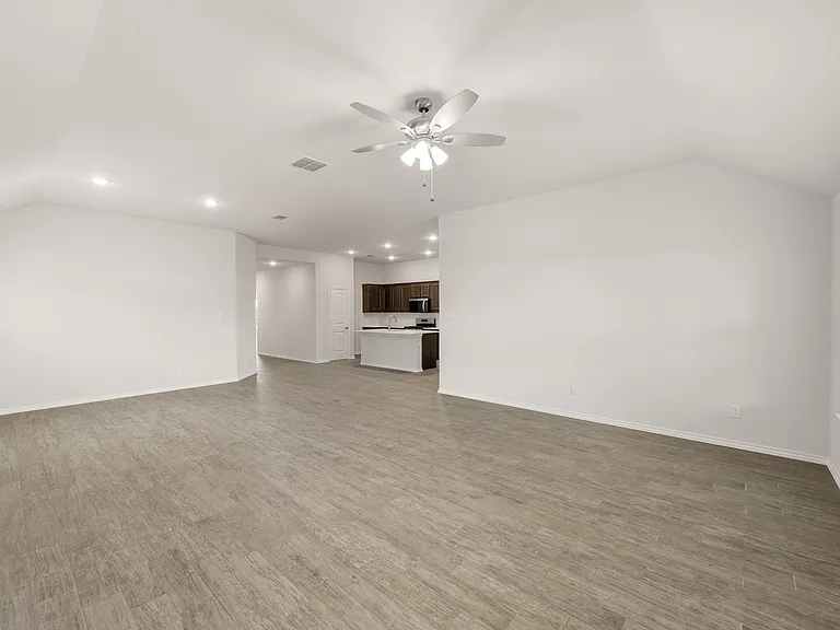 2837 Hay Ln — Photo 5