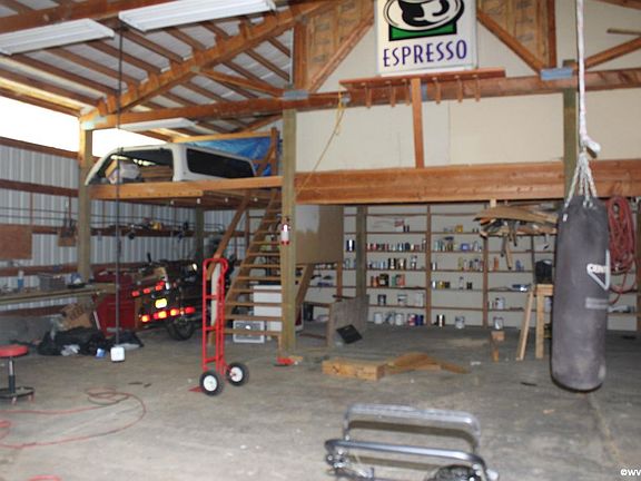 4th image of 33036 Blackberry Ln