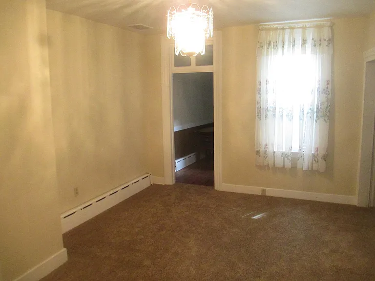 37 Greeley St — Photo 9
