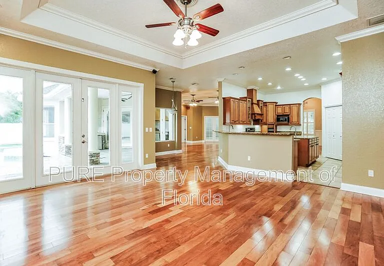 1035 SW 33rd Pl — Photo 13