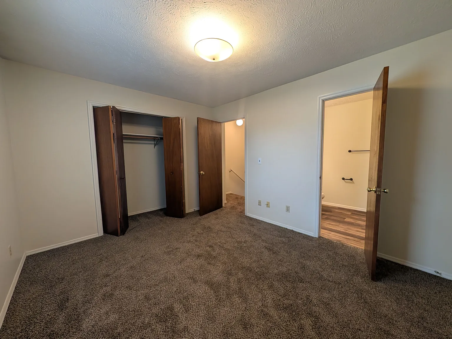 2 bed, 2.5 bath, 1112 sqft, $895 — Photo 3