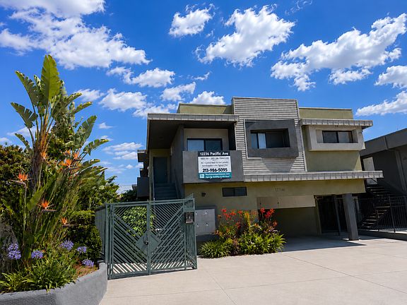 3rd image of 12236 Pacific Ave APT 2
