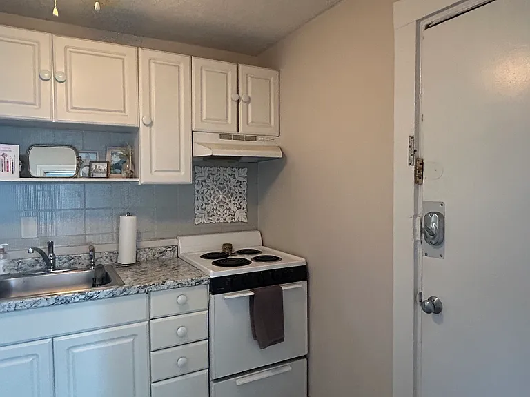19 G St #2 — Photo 6