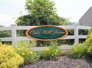 62 Cider Mill Rd, Mertztown, PA 19539