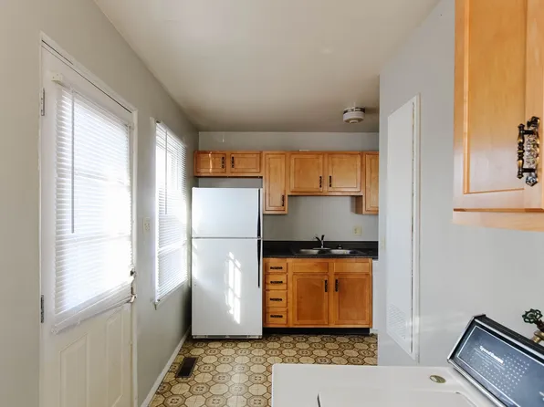 109 S McKinley Ave, Muncie, IN 47303