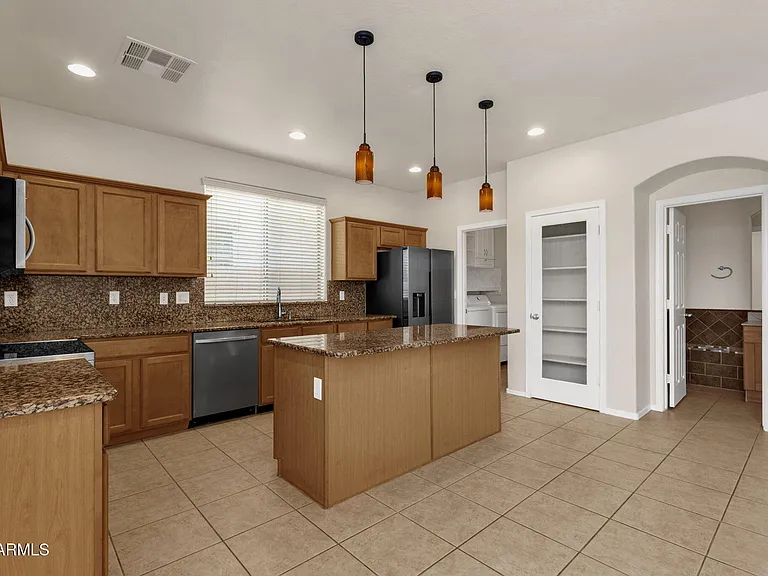 3074 S Southwind Dr — Photo 12
