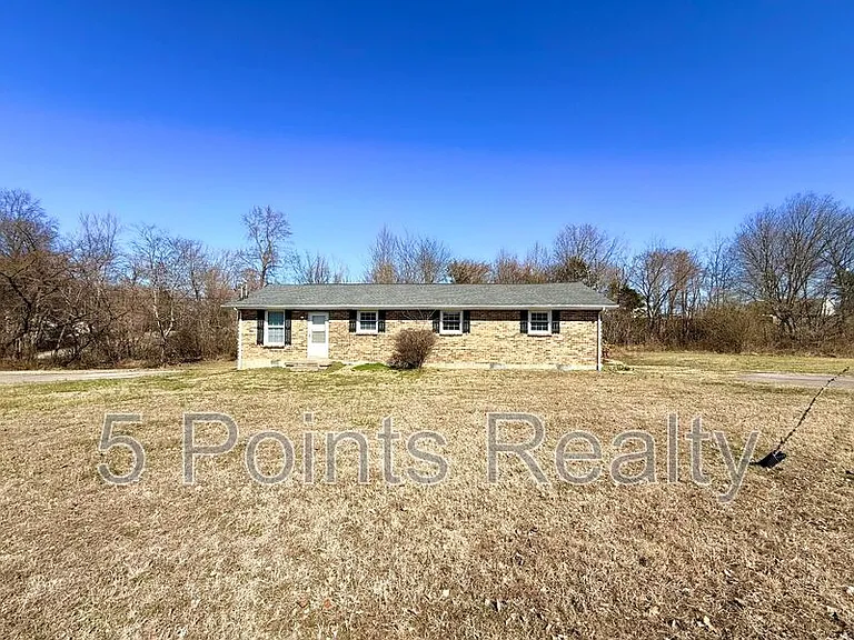 2121 Bracey Cir #B — Photo 21