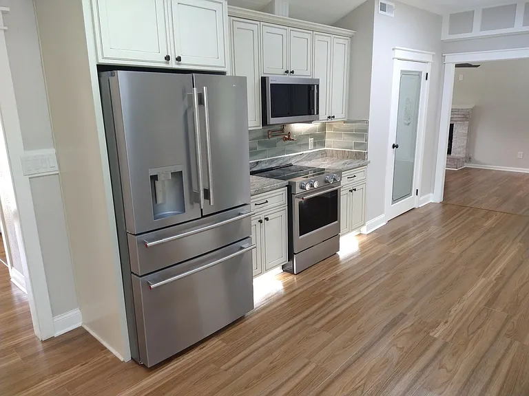 533 Rebel Rd — Photo 2