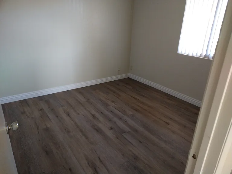 Villa Azusa Senior Apartments (55+) — Photo 9