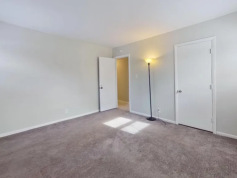 1252 Goldenrod Dr — Photo 11