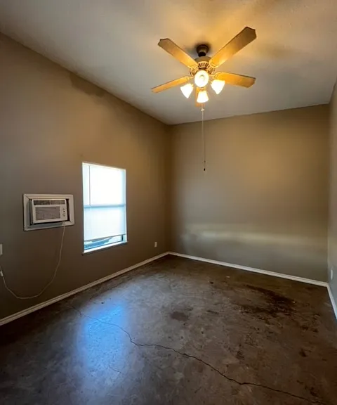 102 Cedar Ave — Photo 5