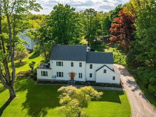 26 Mount Nebo Road, Newtown, CT 06470