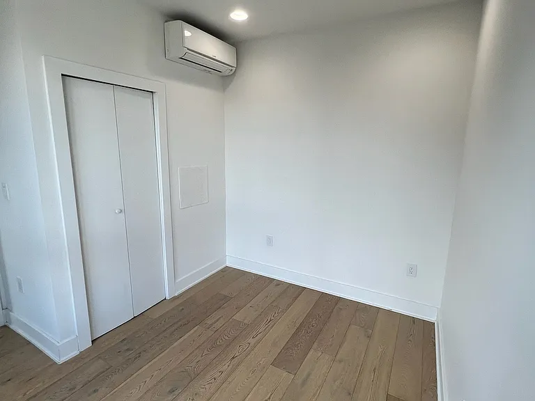 500 Fairmount Ave #302 — Photo 9