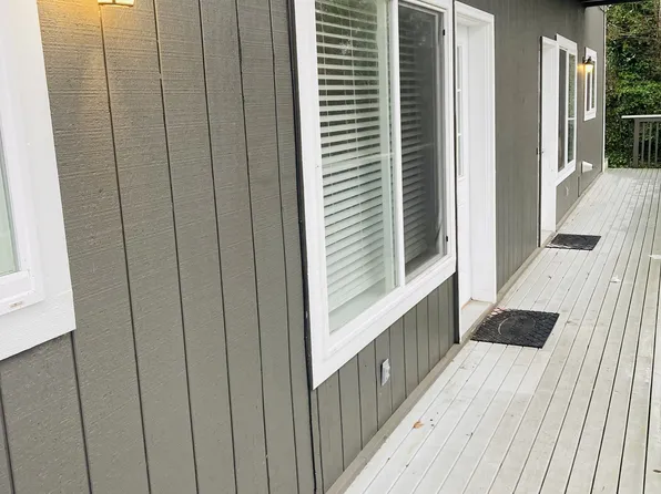 222 - 226 Farragut Ave N - 226, 226 Farragut Ave N, Pt Orchard, WA 98366