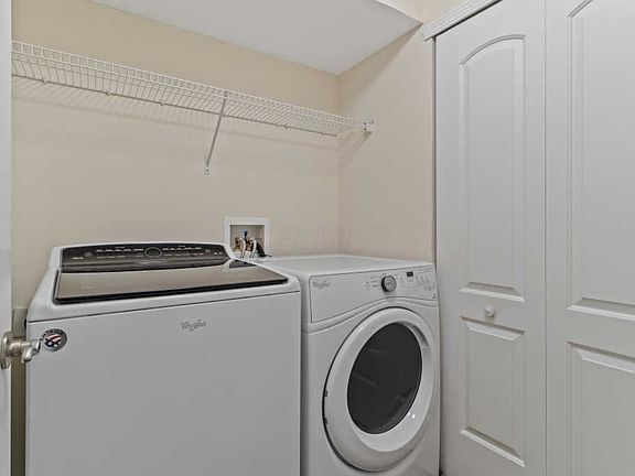 5th image of 7734 Essex Gate Dr S