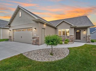 5023 W Boxwood Ln, Appleton, WI 54913