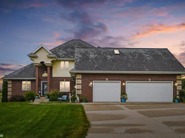 508 3rd Ave SE, State Center, IA 50247