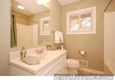 5th image of 7541 Scott Ave N