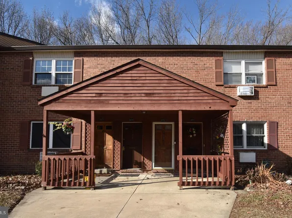 304 Garnet Dr, Burlington, NJ 08016