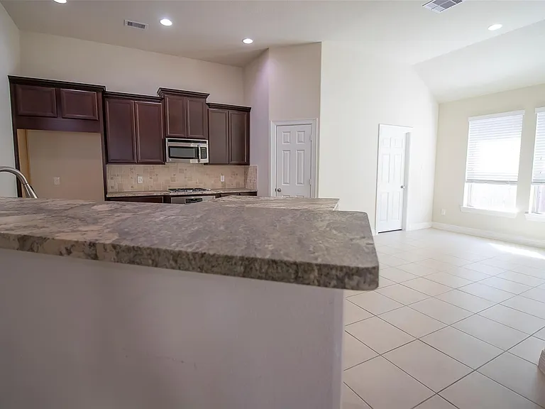 4718 Sabero Ln — Photo 20