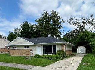104 Blackhawk Dr, Park Forest, IL
