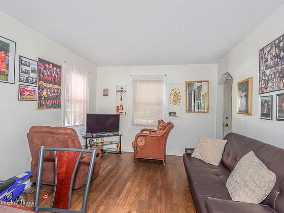 5th image of 61 Brooklyn Ave