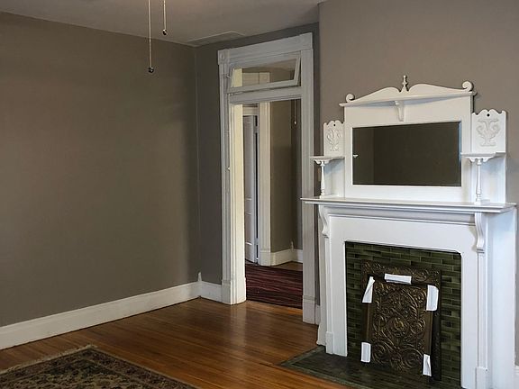 4th image of 804 Main St #B