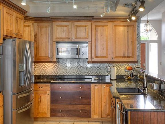 4th image of 5324 Eagle Island Dr
