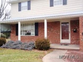 116 Sherwood Dr, Williamstown, WV 26187