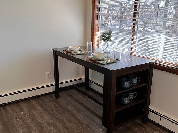 2nd image of 825 E 7th St APT 8