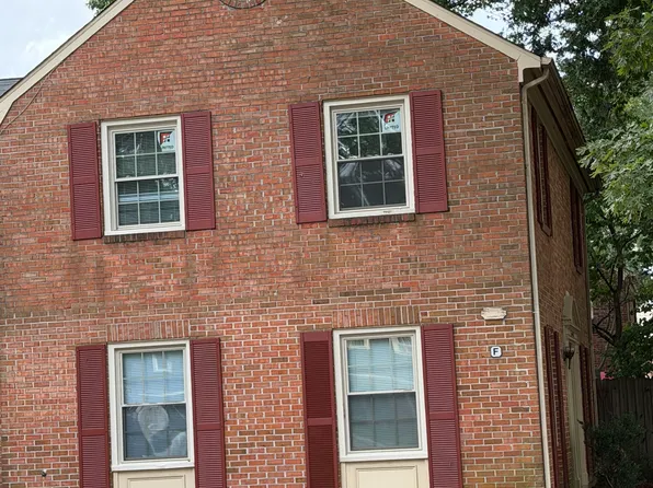 390 Deputy Ln, Newport News, VA 23608