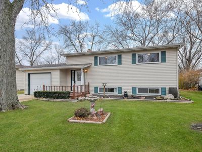 335 E Benton St, Oswego, IL, 60543