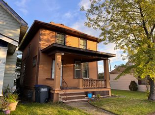 814 E 9th St, Duluth, MN 55805