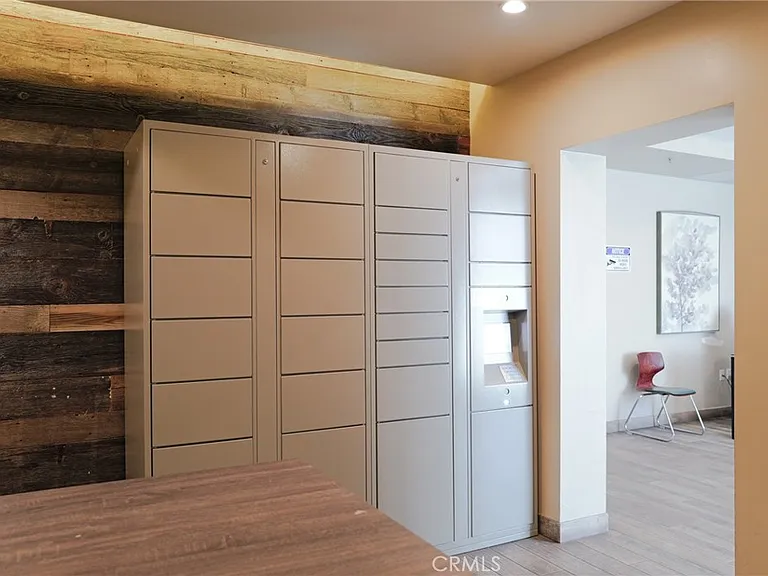 1101 S Harvard Blvd #506 — Photo 38