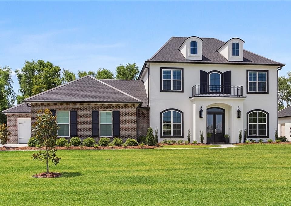 1st image of 301 Cypress Crossing Dr