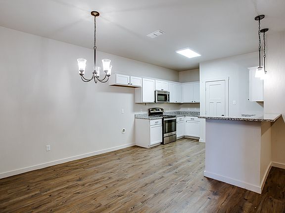 4th image of 2731 137th St